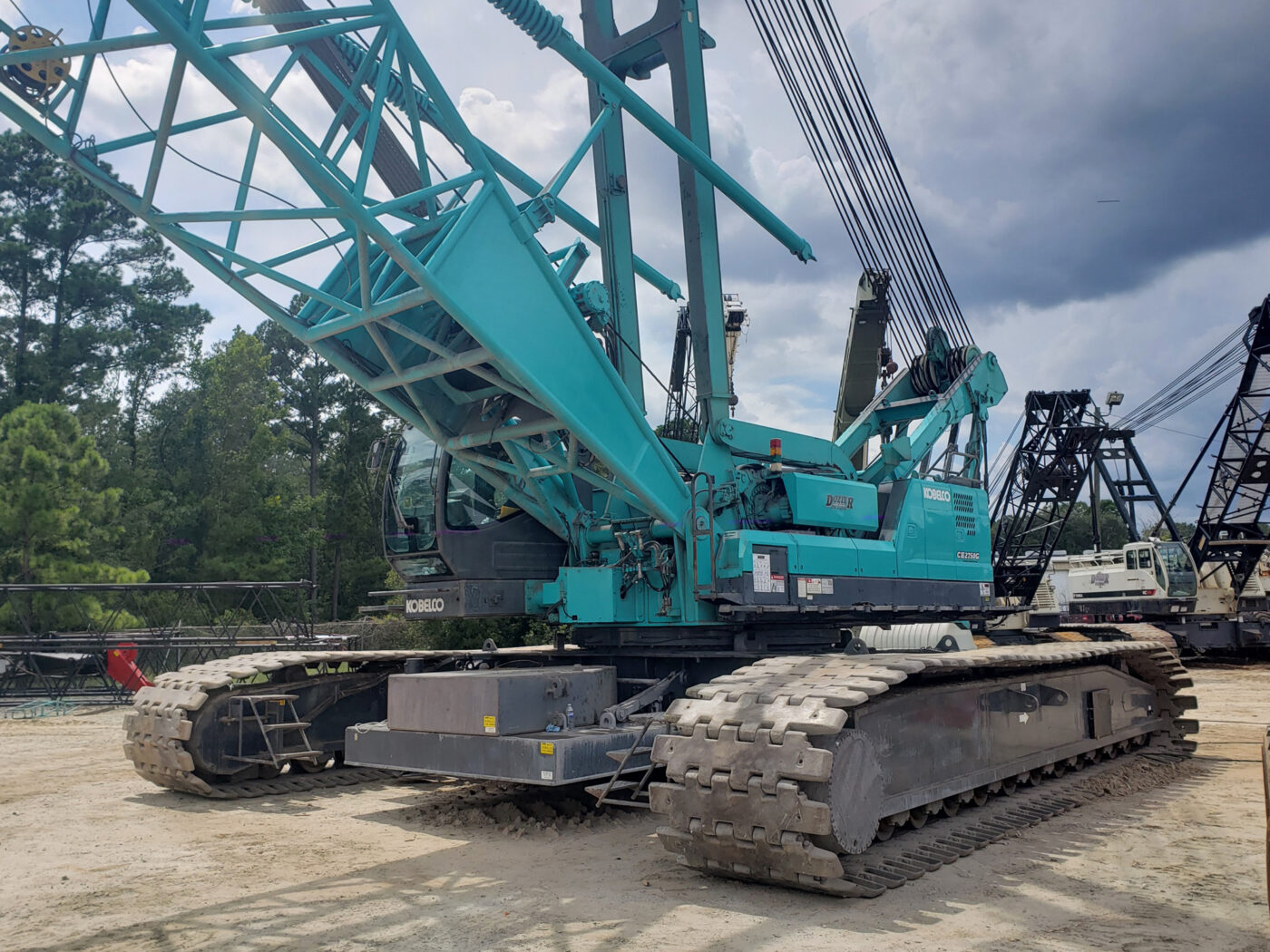 2013 Kobelco CKE-2500G crane